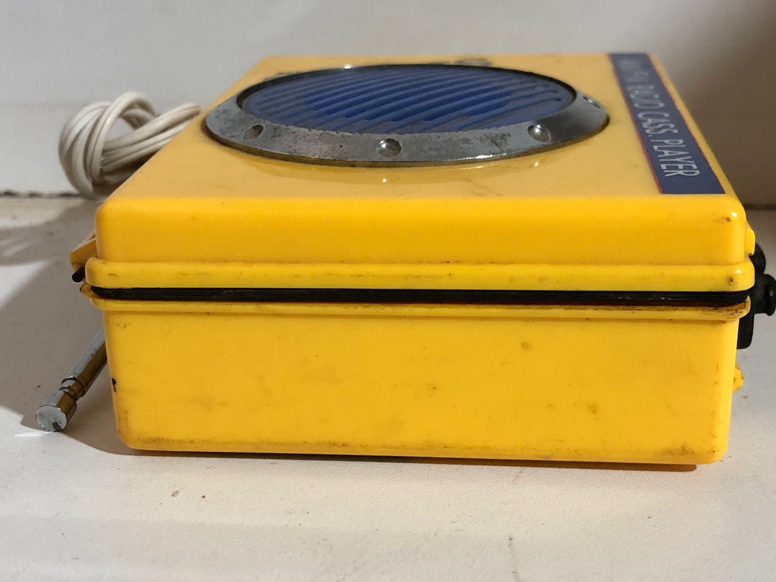 Rádio AM/FM e Toca-Fitas Portátil Amarelo "All Weather Sports" - foto 4