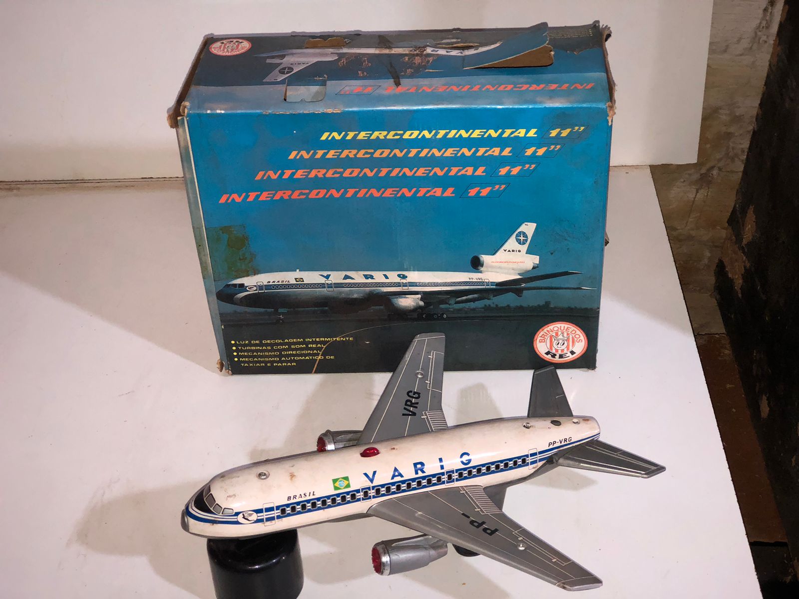 Avião de Lata Varig Intercontinental com Caixa - foto 2