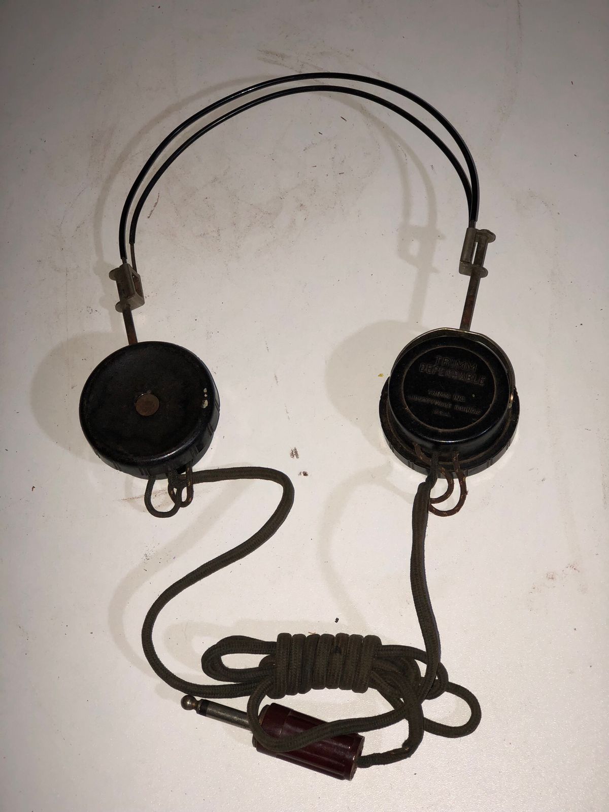 Fone de Ouvido Antigo em Metal com Cabo Original