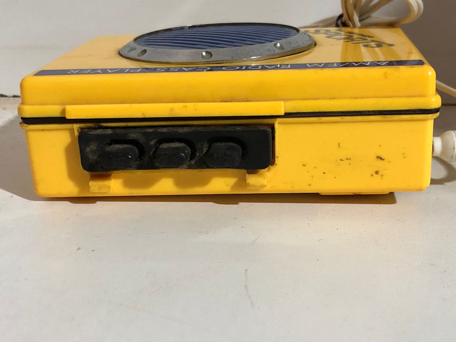 Rádio AM/FM e Toca-Fitas Portátil Amarelo "All Weather Sports" - foto 5