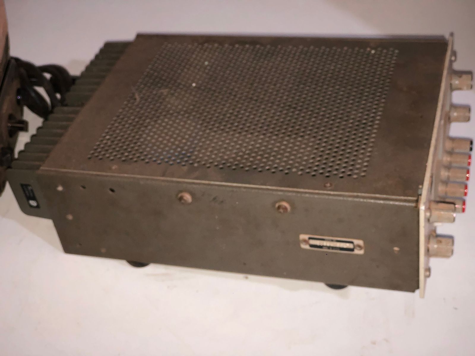 Fonte de Alimentação Hewlett-Packard 6236B Triple Output - foto 6