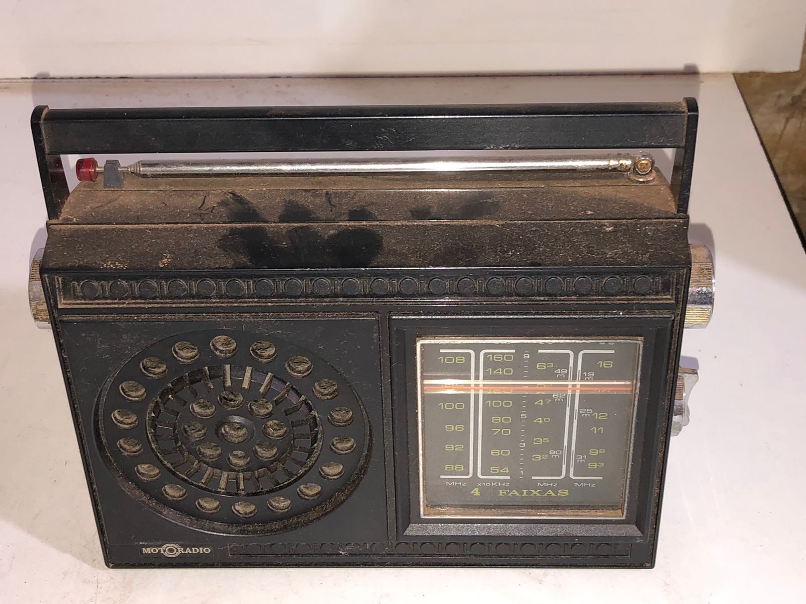 Rádio Relógio CCE AM/FM