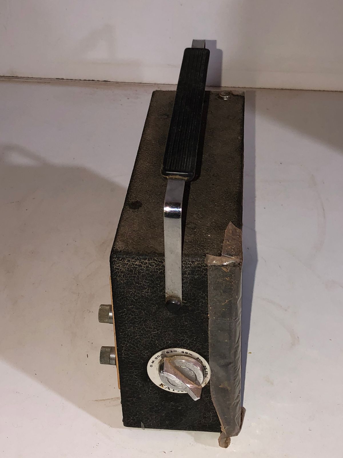 Rádio Portátil Philco Preto e Dourado - foto 4