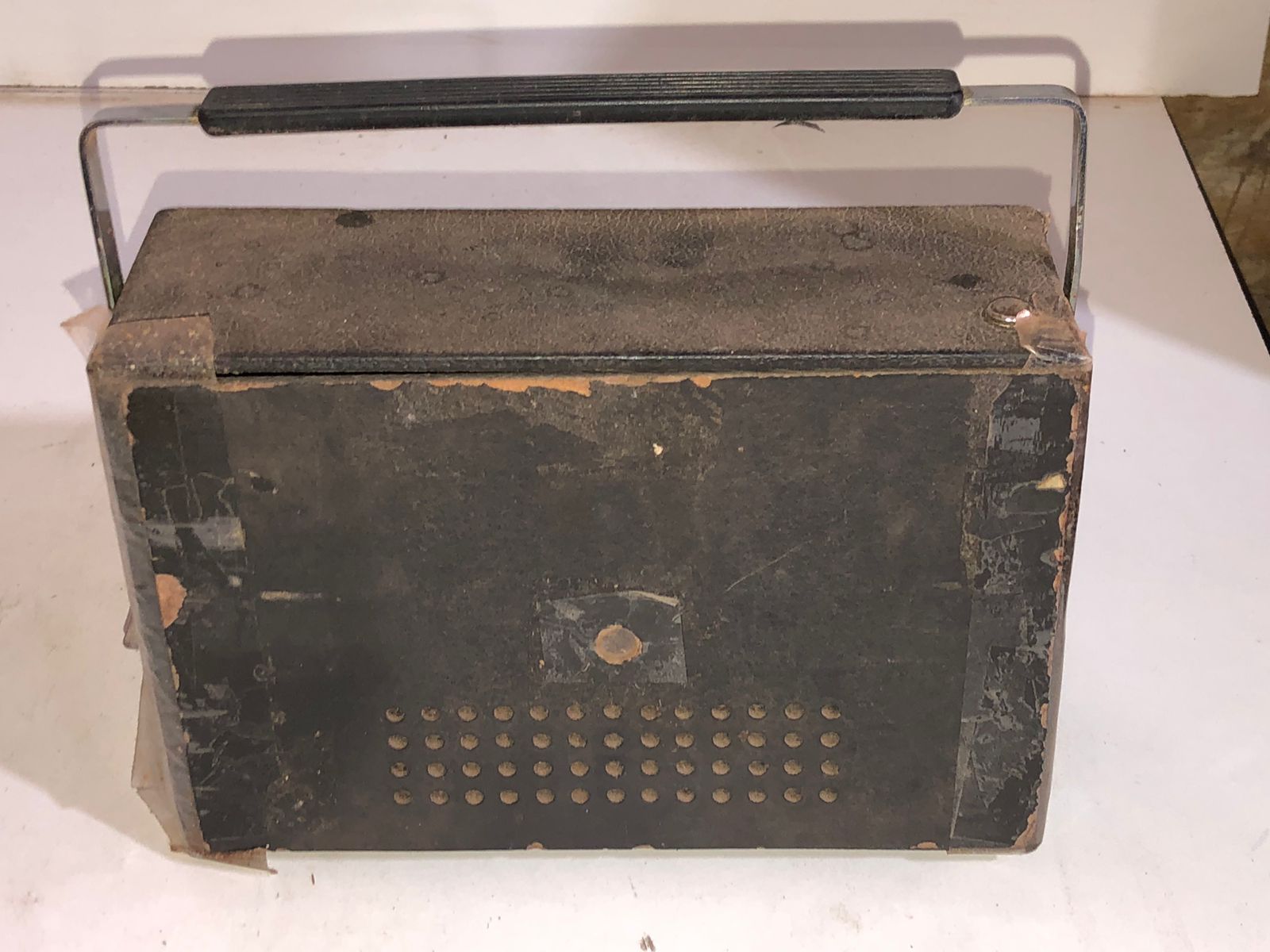 Rádio Portátil Philco Preto e Dourado - foto 2