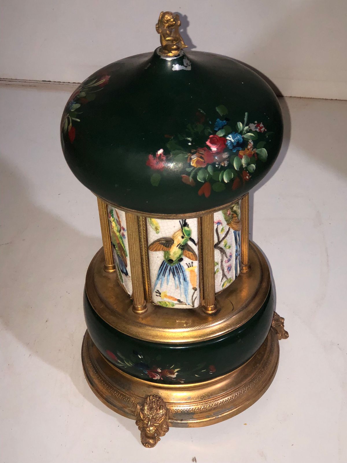 Caixa de Música Carrossel Porta-Cigarros Verde com Painéis Pintados - foto 2